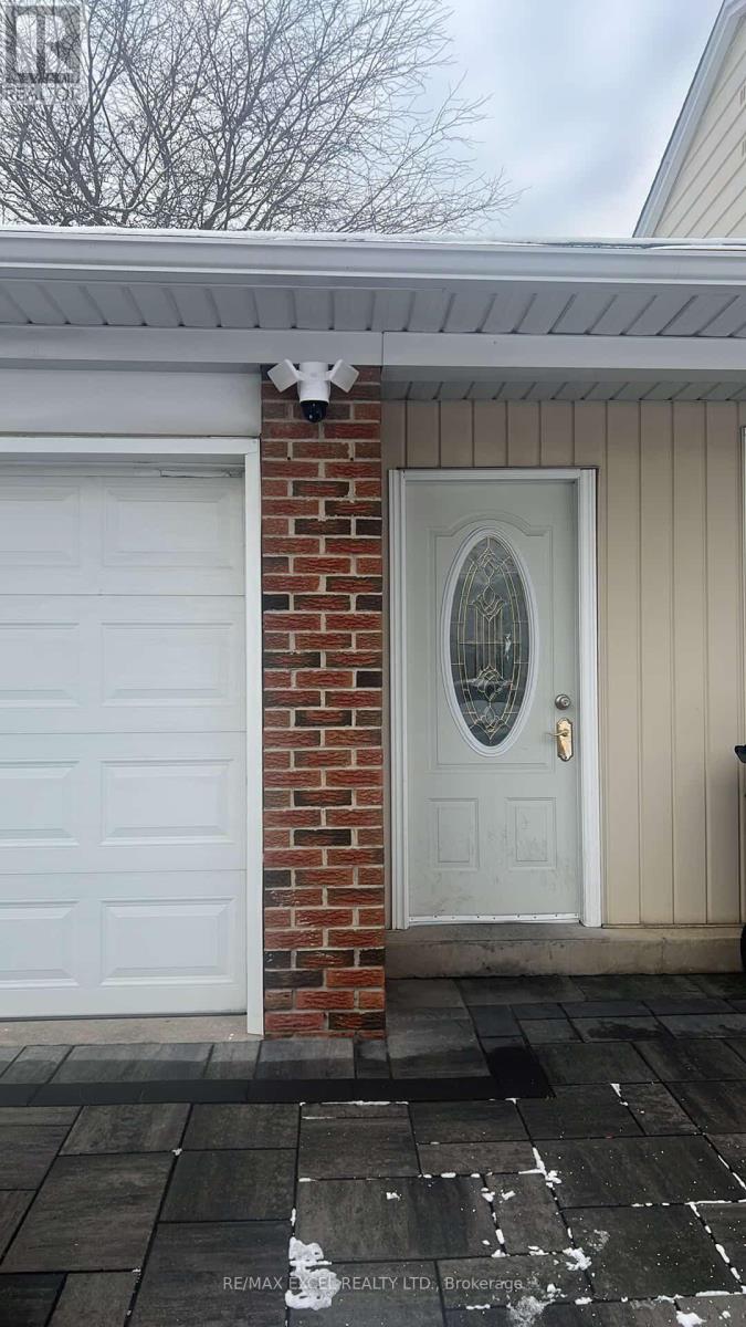 26 PIPERS GREEN AVENUE, Toronto, Ontario