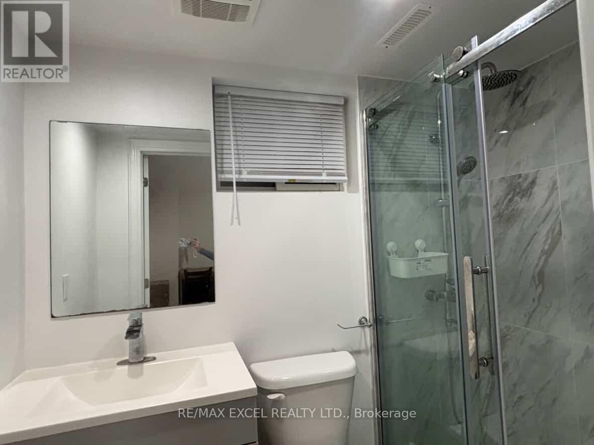 26 Pipers Green Avenue, Toronto, Ontario  M1S 3J8 - Photo 12 - E12697752