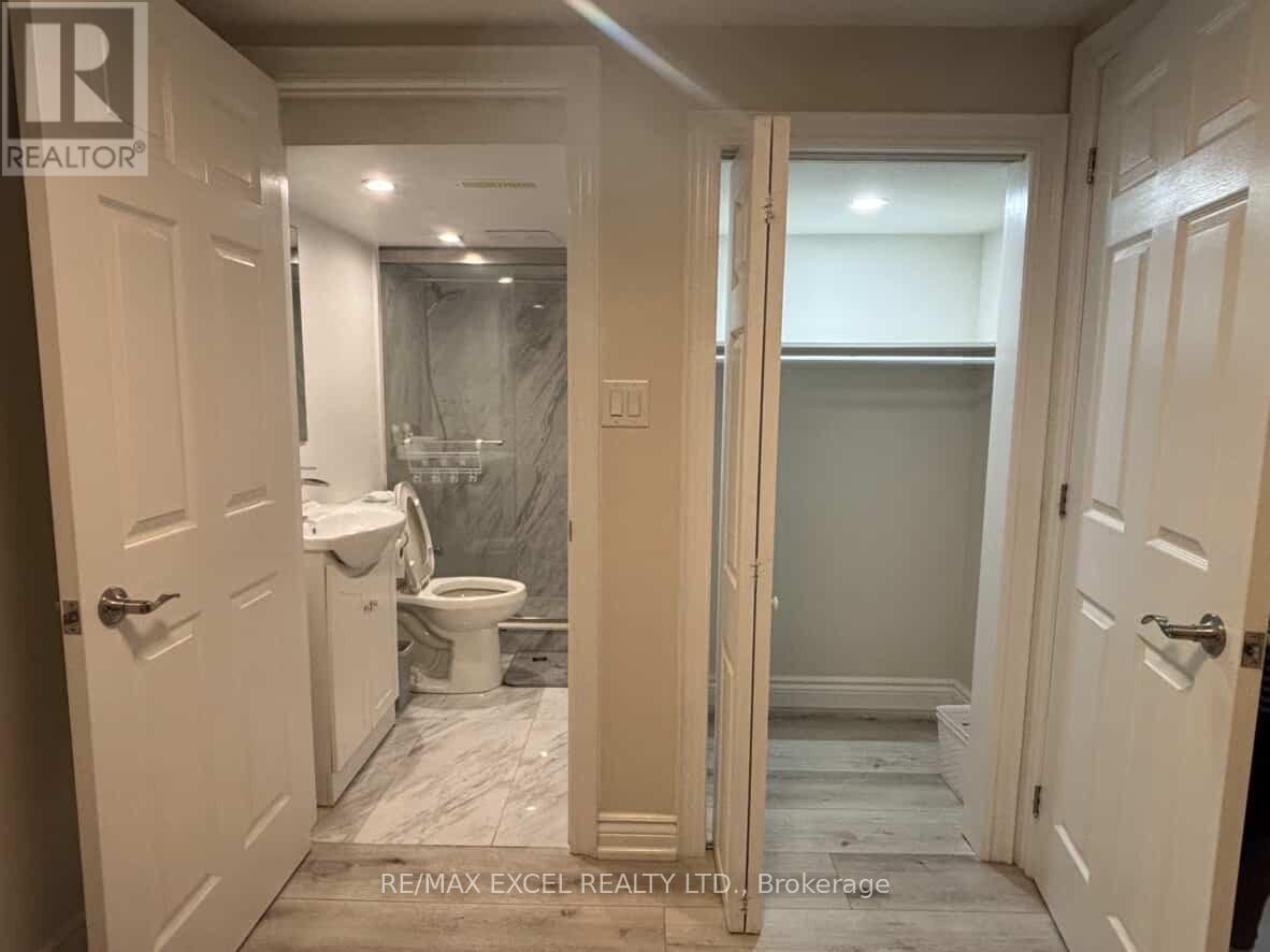 26 Pipers Green Avenue, Toronto, Ontario  M1S 3J8 - Photo 16 - E12697752