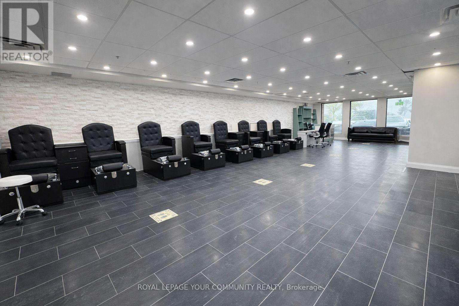 15 - 136 WINGES ROAD N, Vaughan, Ontario