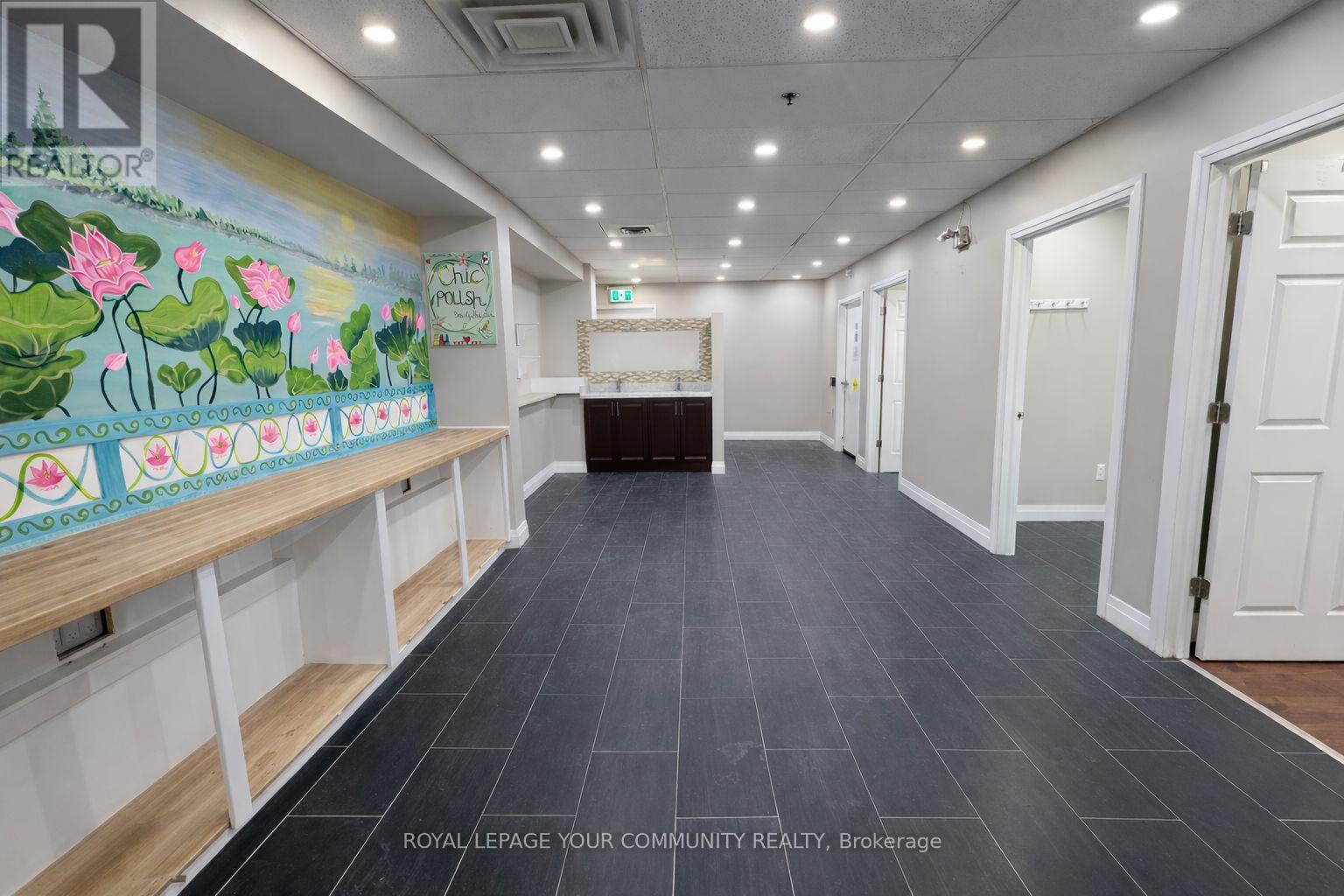 15 - 136 Winges Road N, Vaughan, Ontario  L4L 6C3 - Photo 5 - N12697716