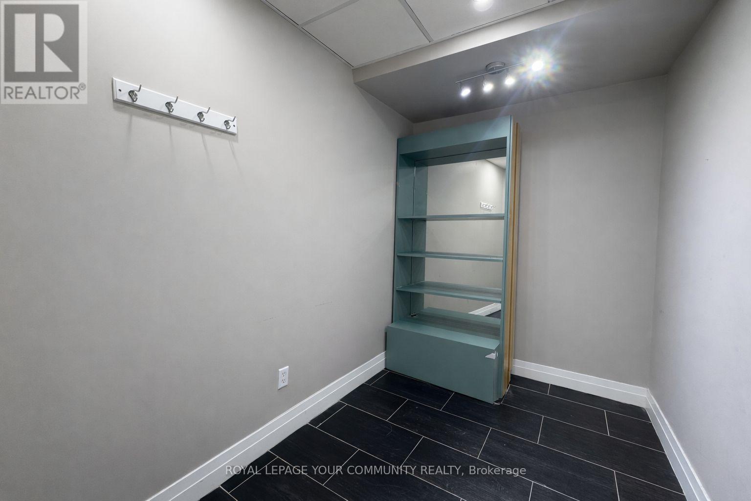 15 - 136 Winges Road N, Vaughan, Ontario  L4L 6C3 - Photo 7 - N12697716