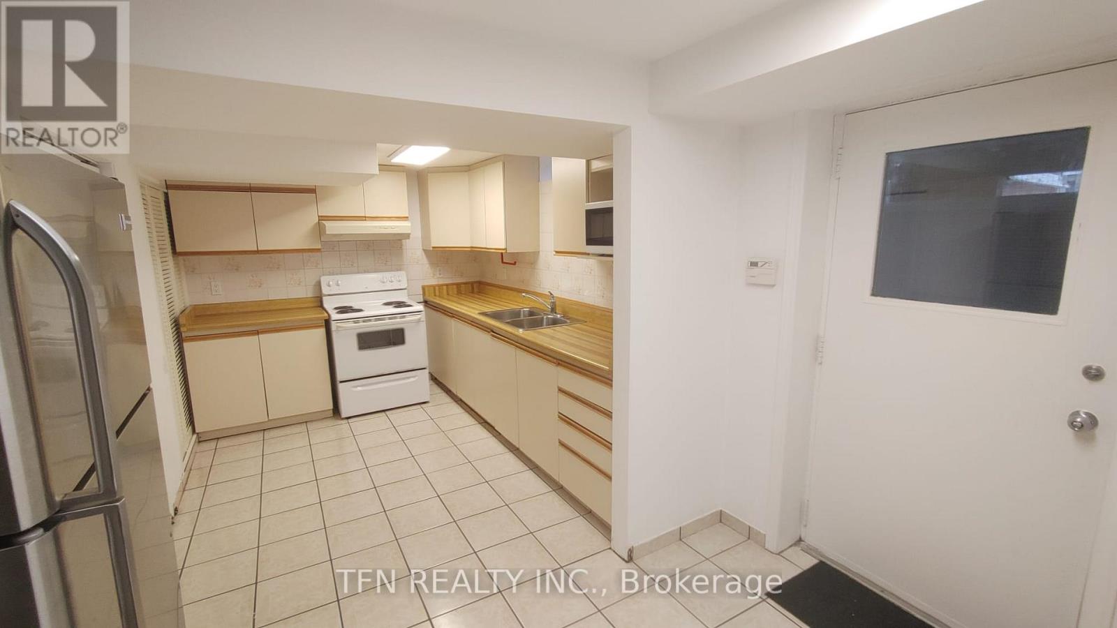 LOWER - 112 TRAFALGAR SQUARE, Vaughan, Ontario