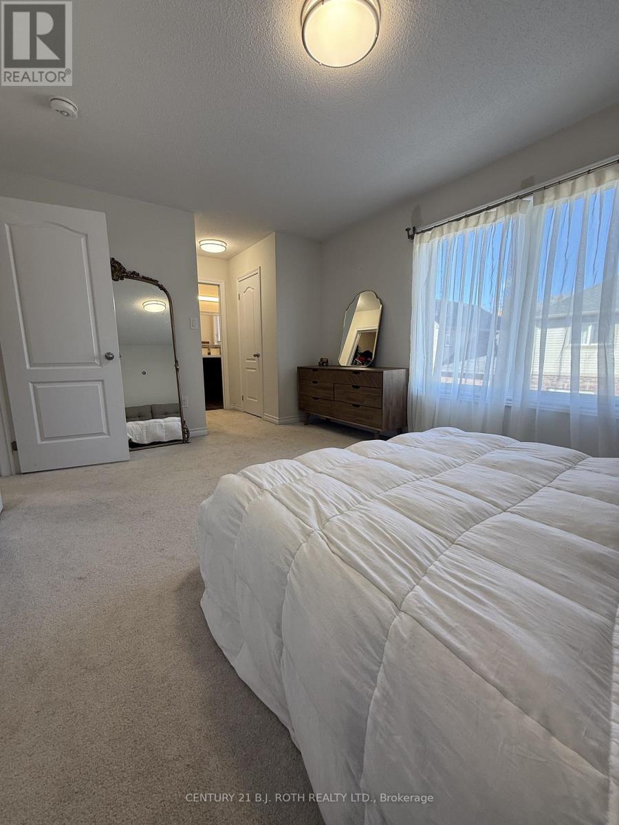 67 Megan Crescent, Barrie, Ontario  L4N 6E4 - Photo 11 - S12697736