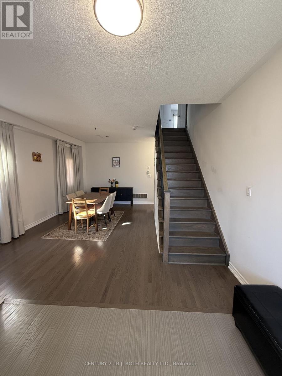 67 Megan Crescent, Barrie, Ontario  L4N 6E4 - Photo 4 - S12697736