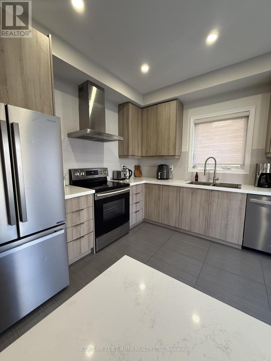 67 Megan Crescent, Barrie, Ontario  L4N 6E4 - Photo 8 - S12697736