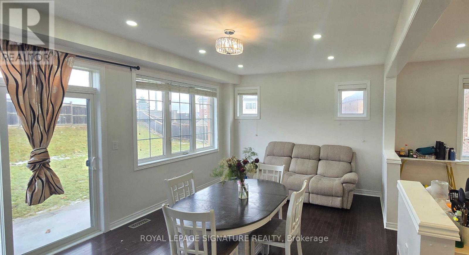 86 Bernadino Street, Brampton, Ontario  L6P 4G1 - Photo 4 - W12697636