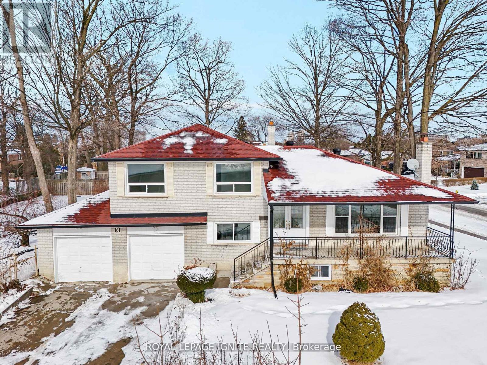 6 BRANTLEY CRESCENT, Toronto, Ontario