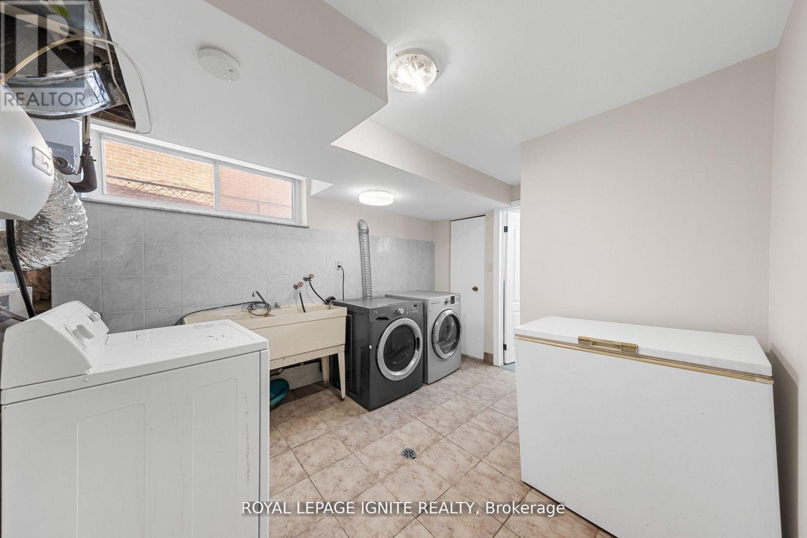 6 Brantley Crescent, Toronto, Ontario  M3J 1X5 - Photo 37 - W12697702