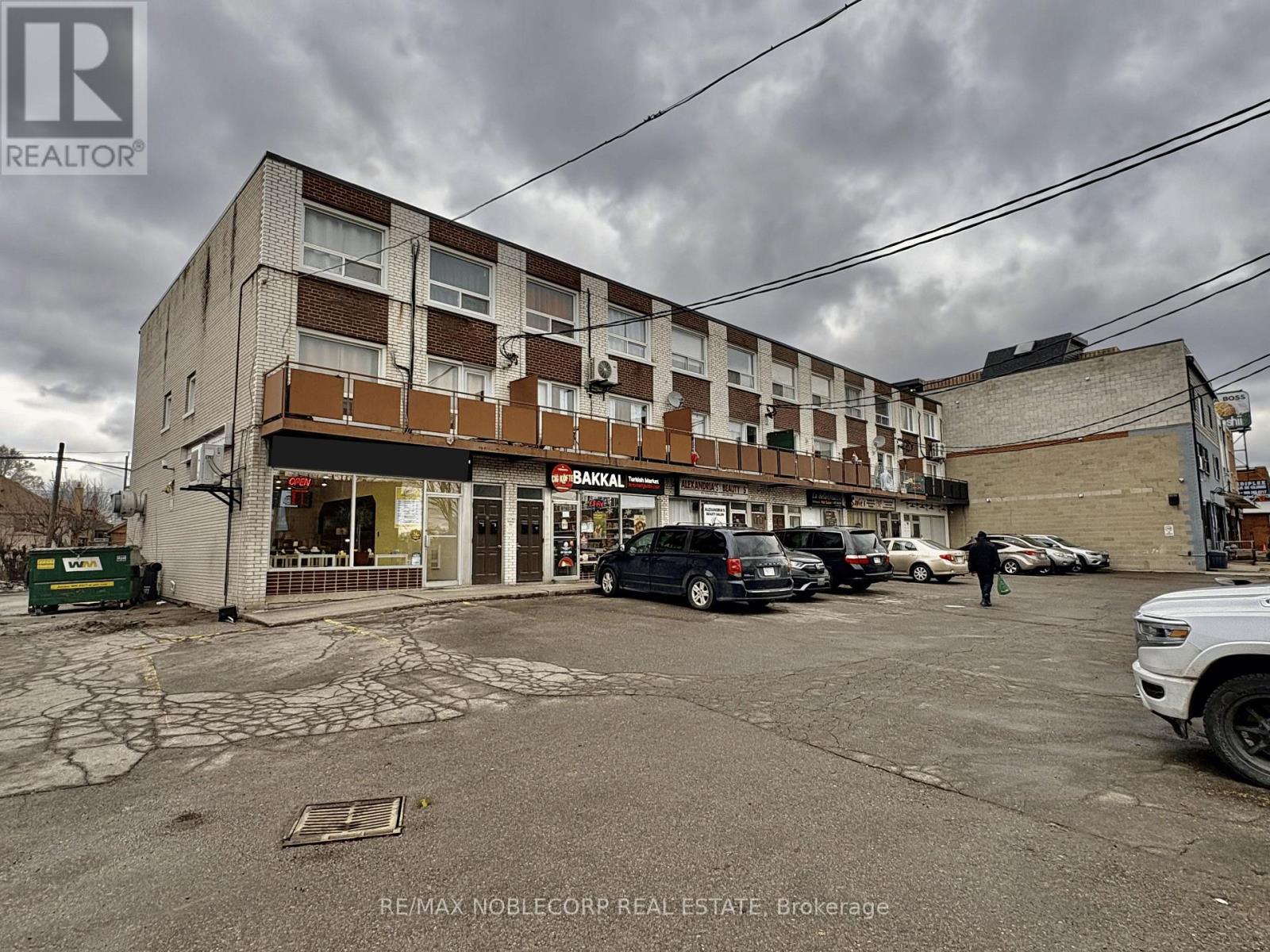 954 Wilson Avenue, Toronto, Ontario  M3K 1E7 - Photo 22 - W12697722