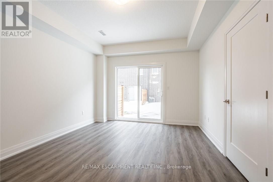 16 Clear Valley Lane, Hamilton, Ontario  L0R 1W0 - Photo 10 - X12697696