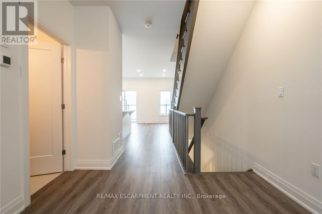 16 Clear Valley Lane, Hamilton, Ontario  L0R 1W0 - Photo 14 - X12697696