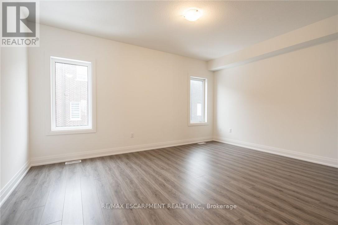 16 Clear Valley Lane, Hamilton, Ontario  L0R 1W0 - Photo 15 - X12697696