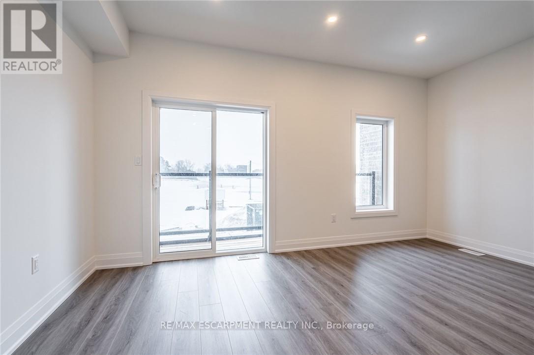 16 Clear Valley Lane, Hamilton, Ontario  L0R 1W0 - Photo 23 - X12697696