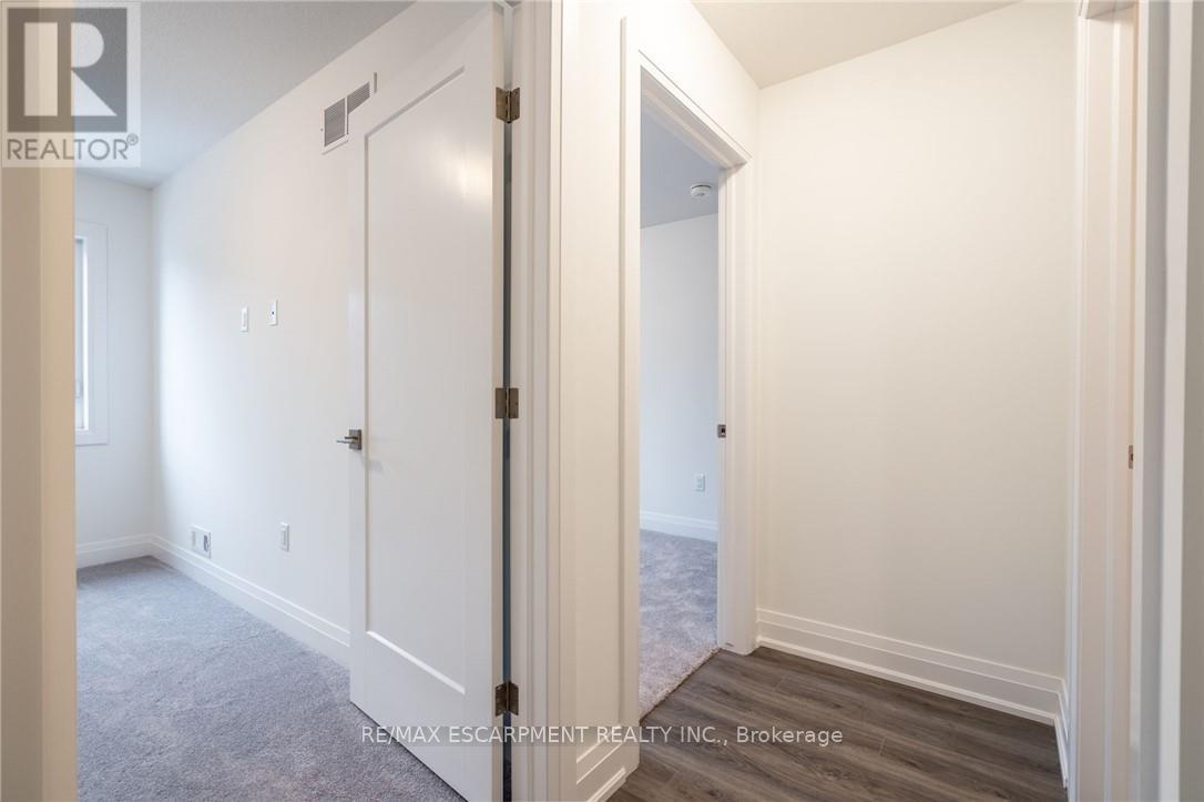 16 Clear Valley Lane, Hamilton, Ontario  L0R 1W0 - Photo 27 - X12697696