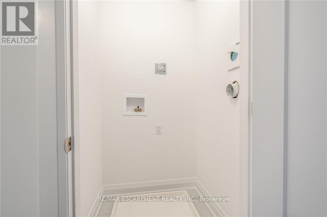 16 Clear Valley Lane, Hamilton, Ontario  L0R 1W0 - Photo 34 - X12697696