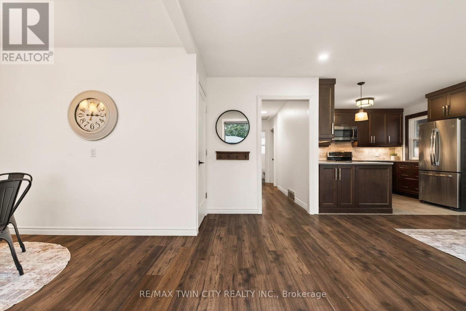 43 Blueridge Crescent, Brantford, Ontario  N3R 5E6 - Photo 3 - X12697756