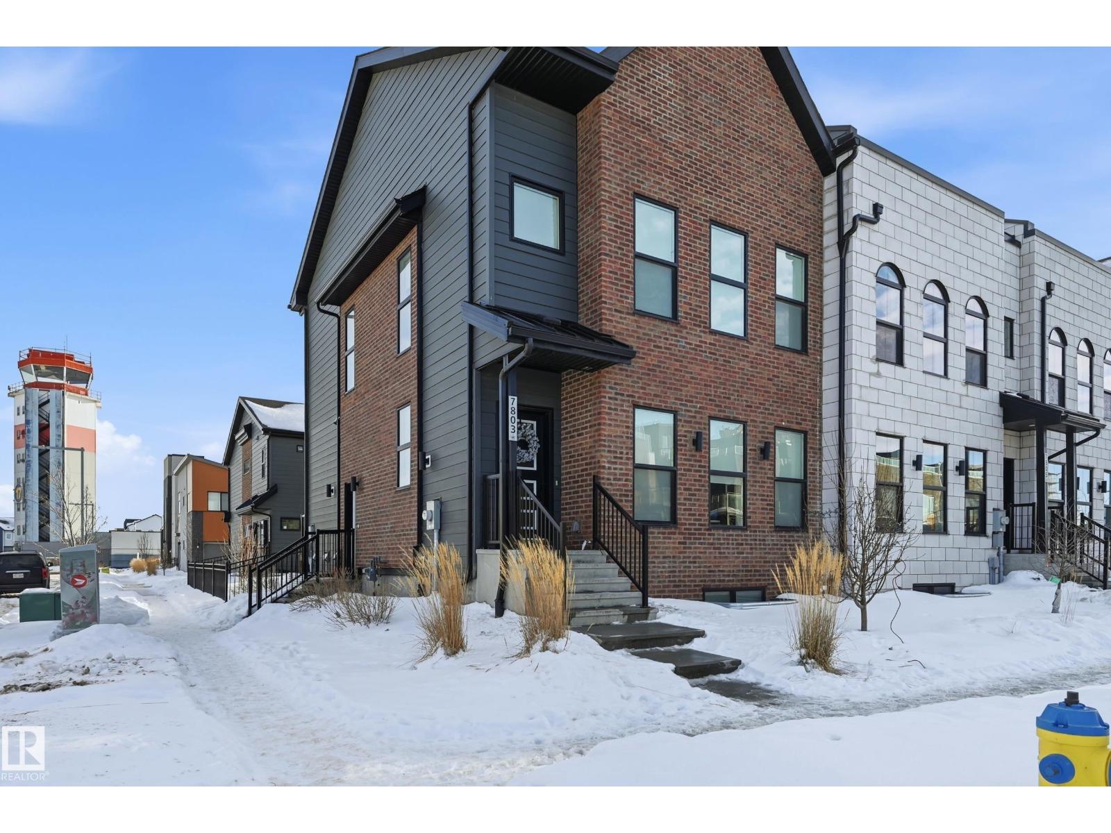 7803 Yorke RD NW, edmonton, Alberta
