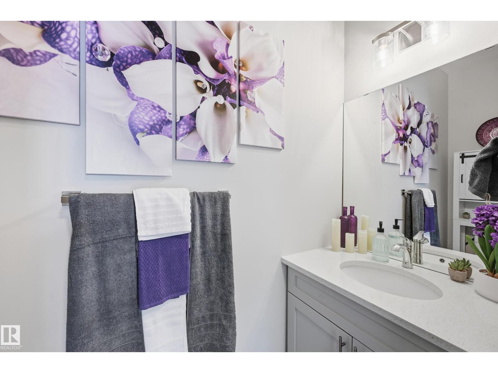 7803 Yorke Rd Nw, Edmonton, Alberta  T5G 2R6 - Photo 14 - E4470048