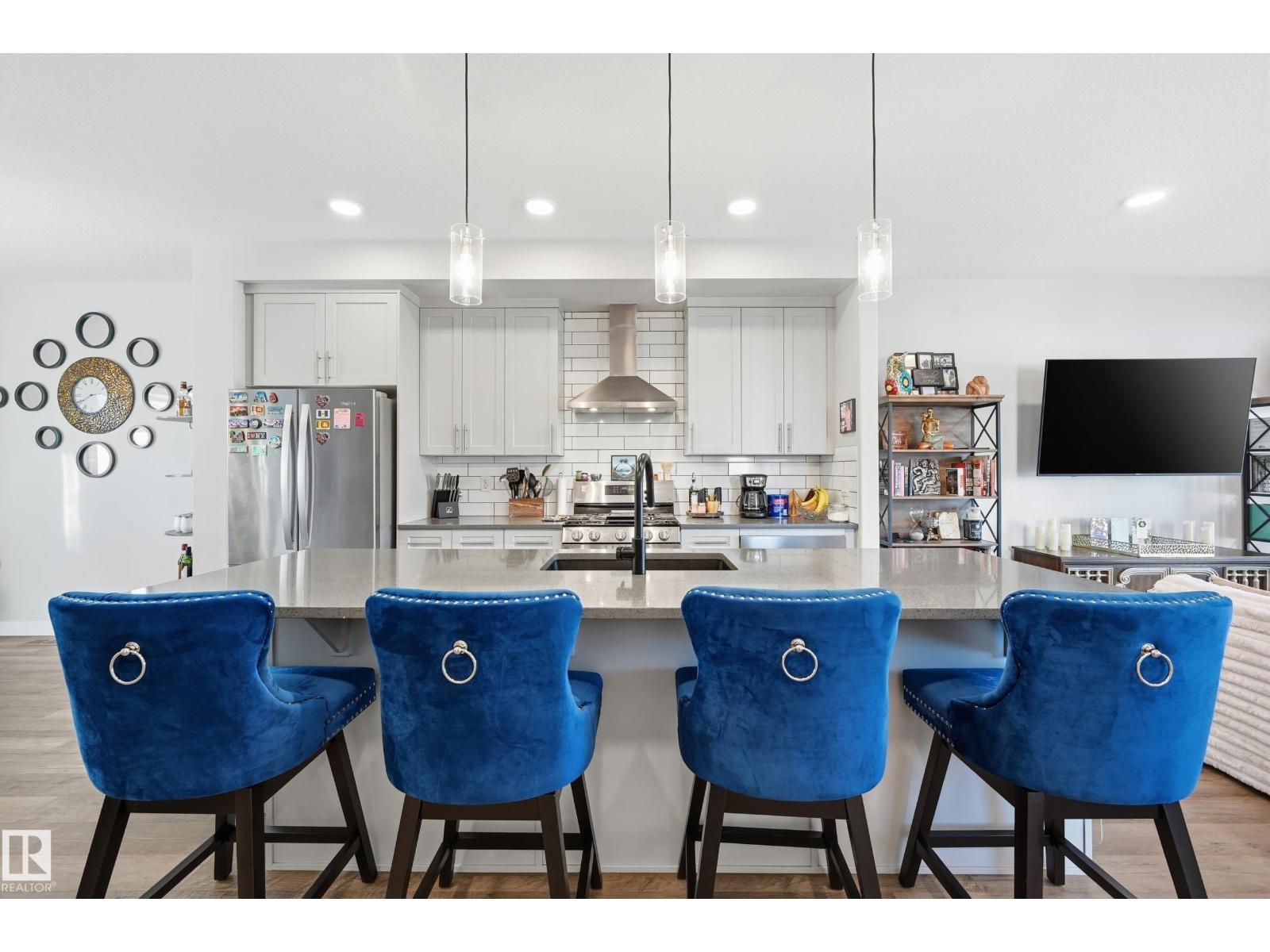 7803 Yorke Rd Nw, Edmonton, Alberta  T5G 2R6 - Photo 9 - E4470048