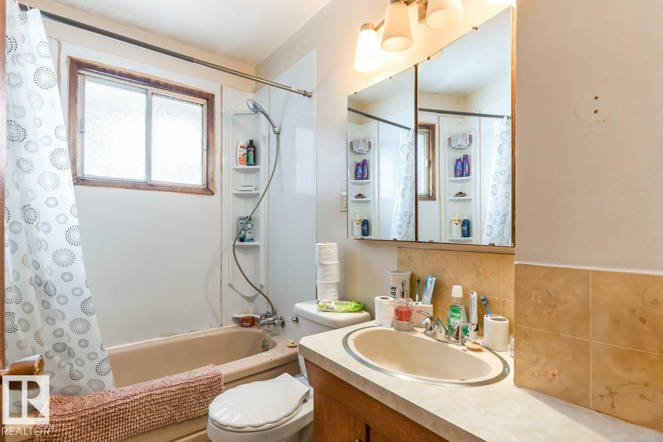 5713 55 St, Vegreville, Alberta  T9C 1J6 - Photo 11 - E4470050