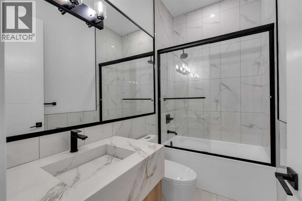 223 Kinniburgh Loop, Chestermere, Alberta  T1X 2S7 - Photo 11 - A2279252