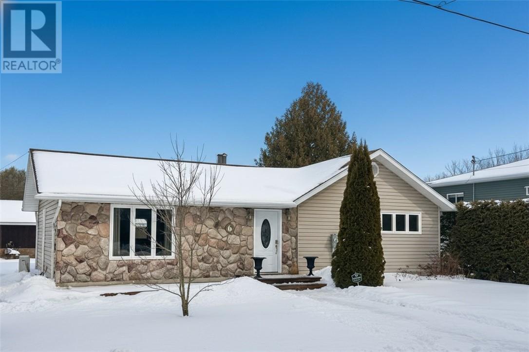 6 Birch Street, Blind River, Ontario