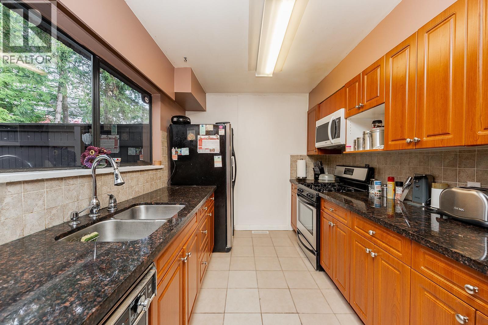 1976 Purcell Way, North Vancouver, British Columbia  V7J 3K3 - Photo 6 - R3079413