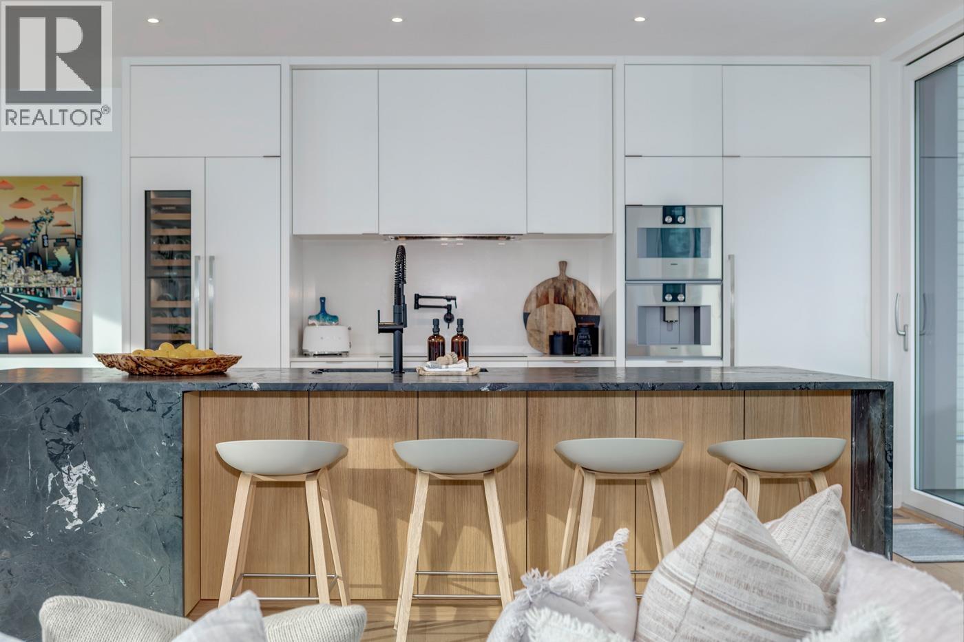 1704 Sugarloaf Place, Pemberton, British Columbia  V0N 2L3 - Photo 10 - R3079740