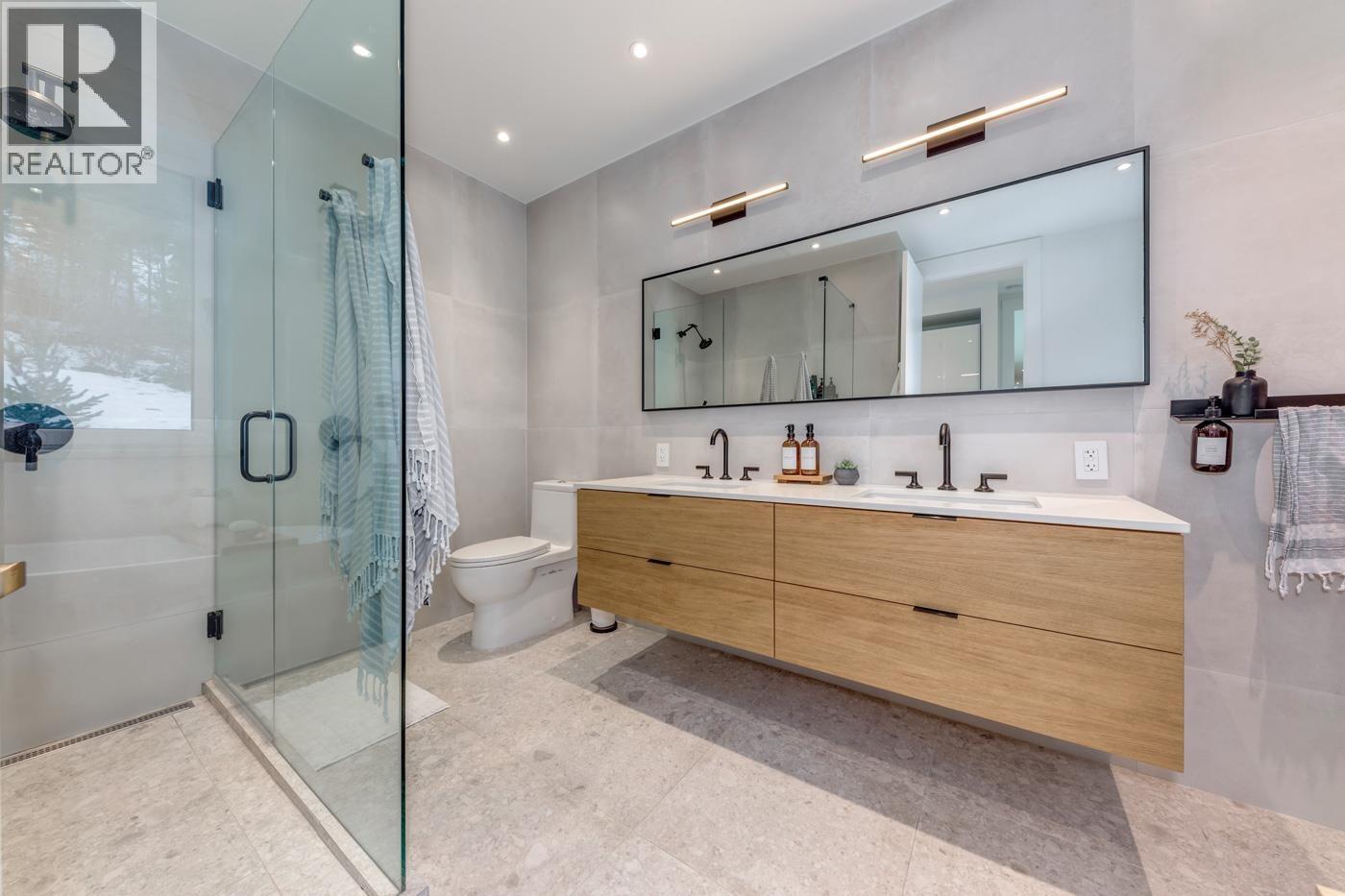 1704 Sugarloaf Place, Pemberton, British Columbia  V0N 2L3 - Photo 15 - R3079740