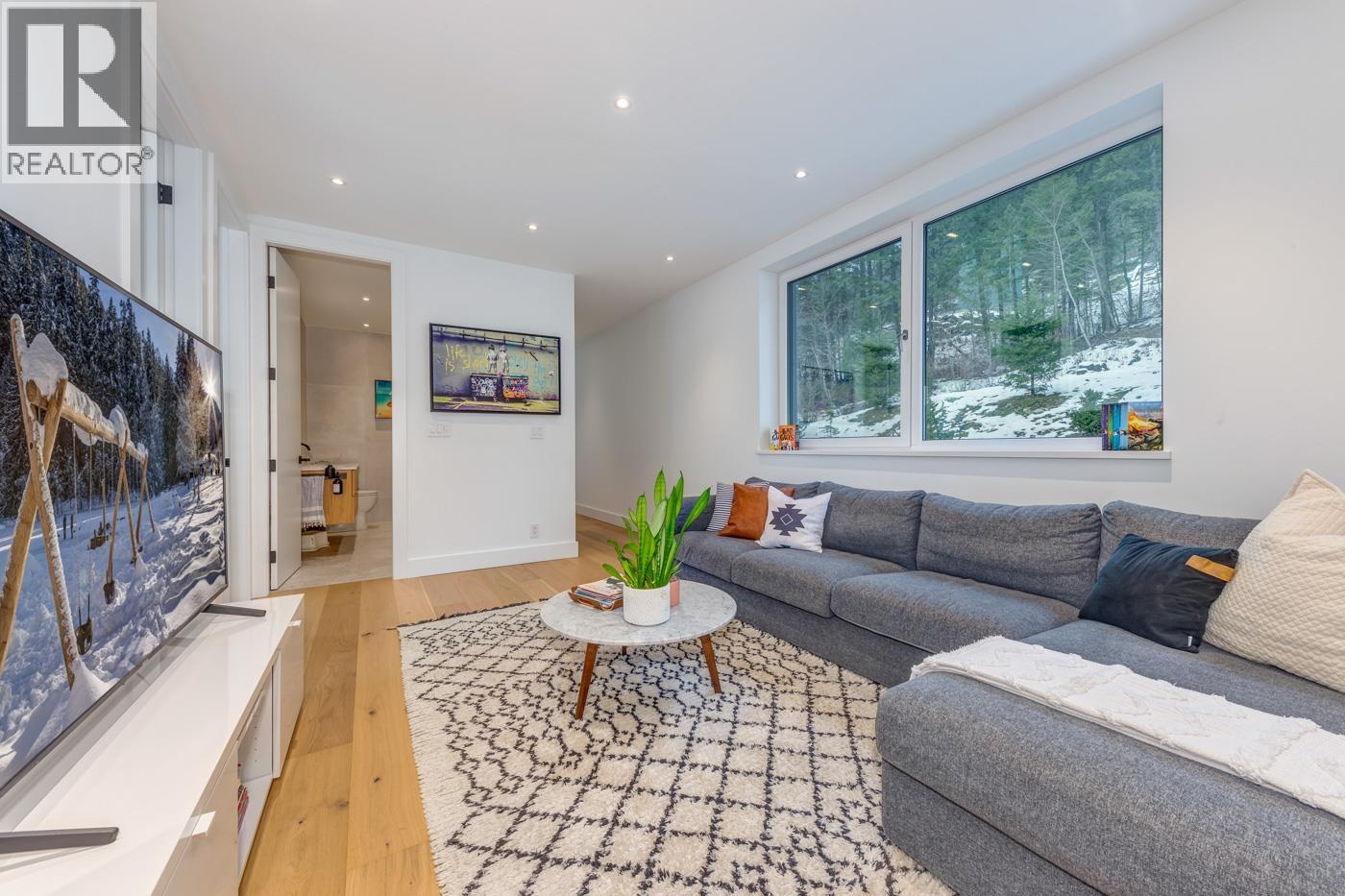 1704 Sugarloaf Place, Pemberton, British Columbia  V0N 2L3 - Photo 28 - R3079740