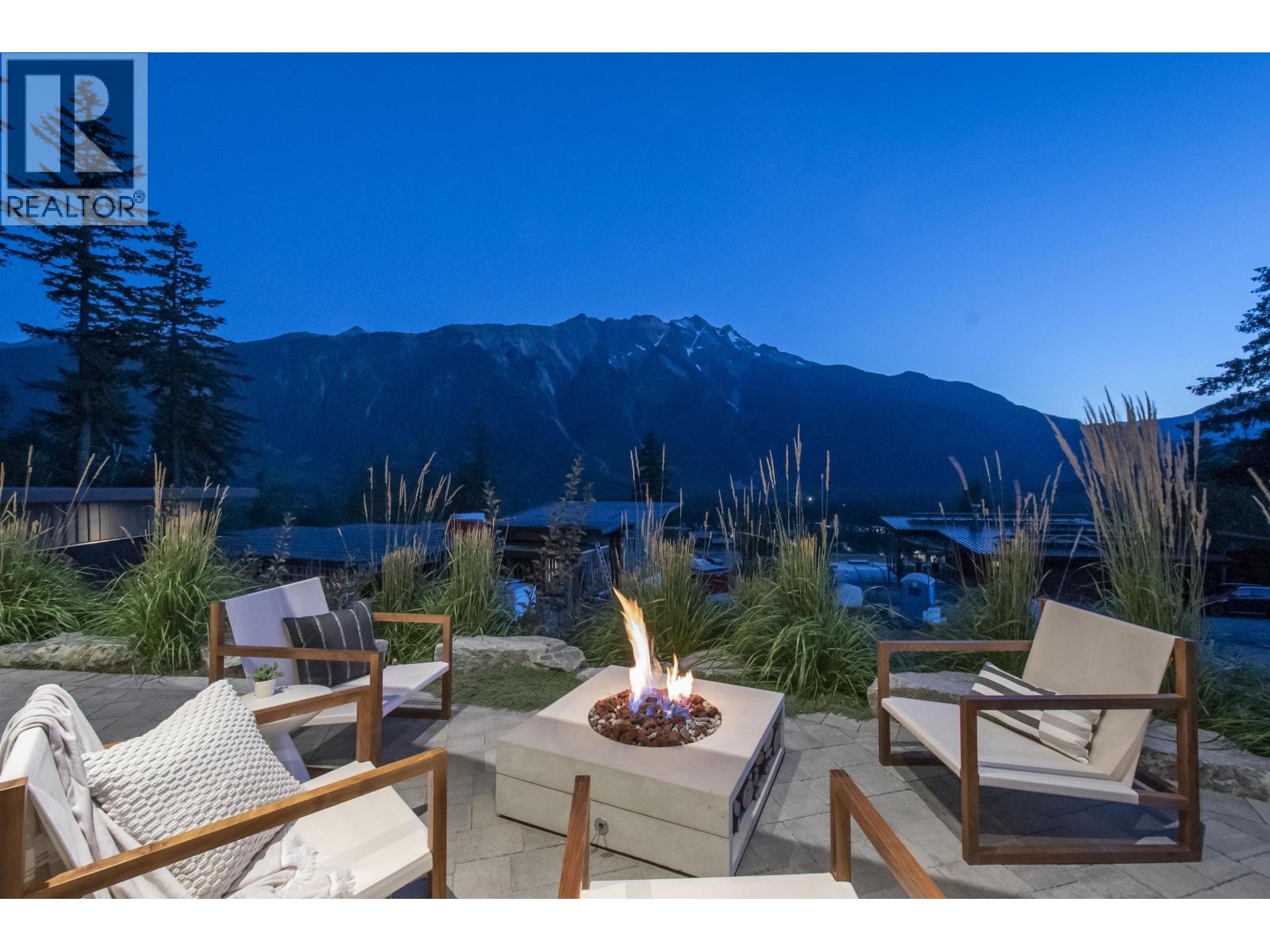 1704 Sugarloaf Place, Pemberton, British Columbia  V0N 2L3 - Photo 38 - R3079740