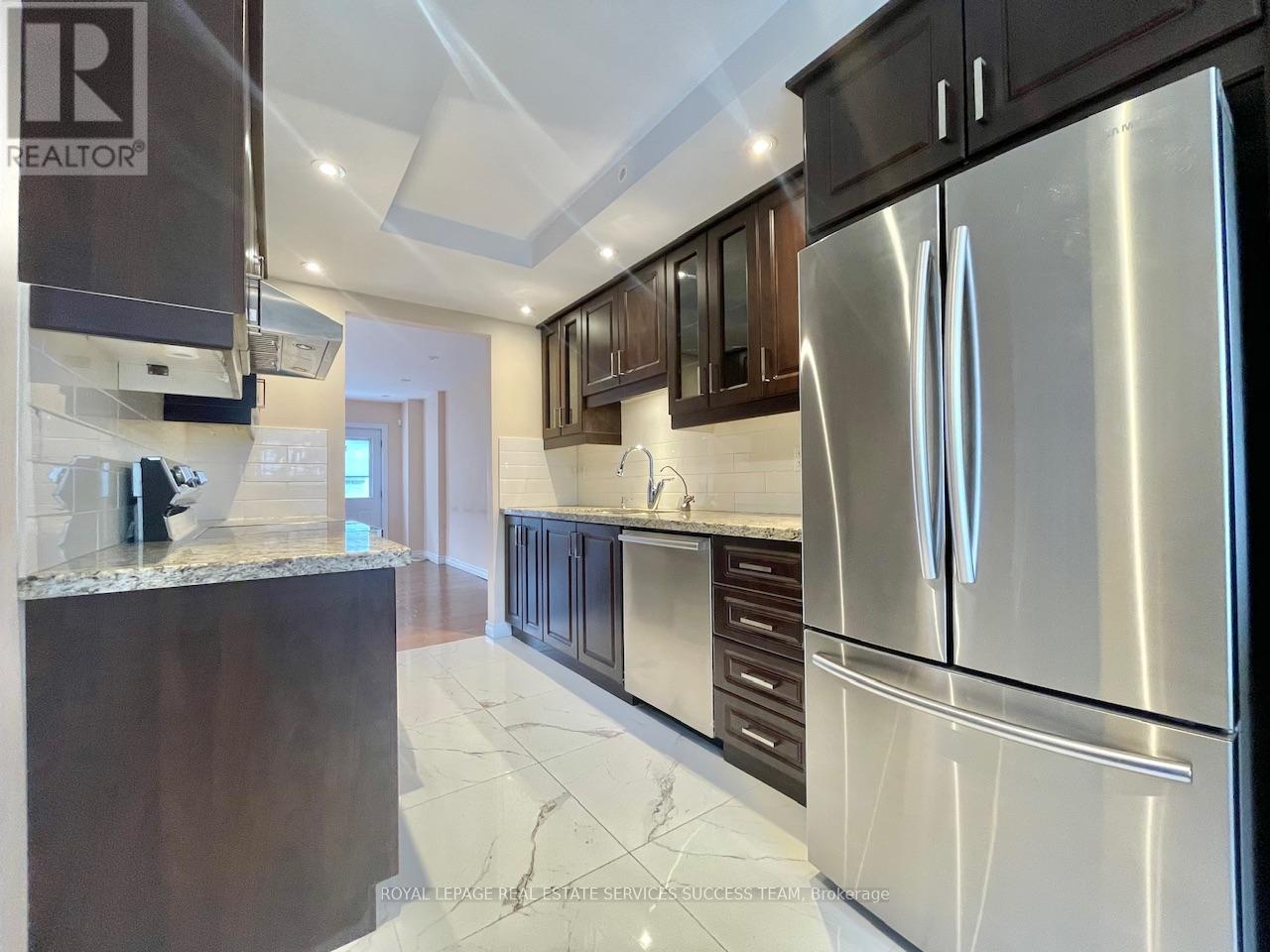 9 - 91 Rameau Drive, Toronto, Ontario  M2H 1T6 - Photo 2 - C12697788