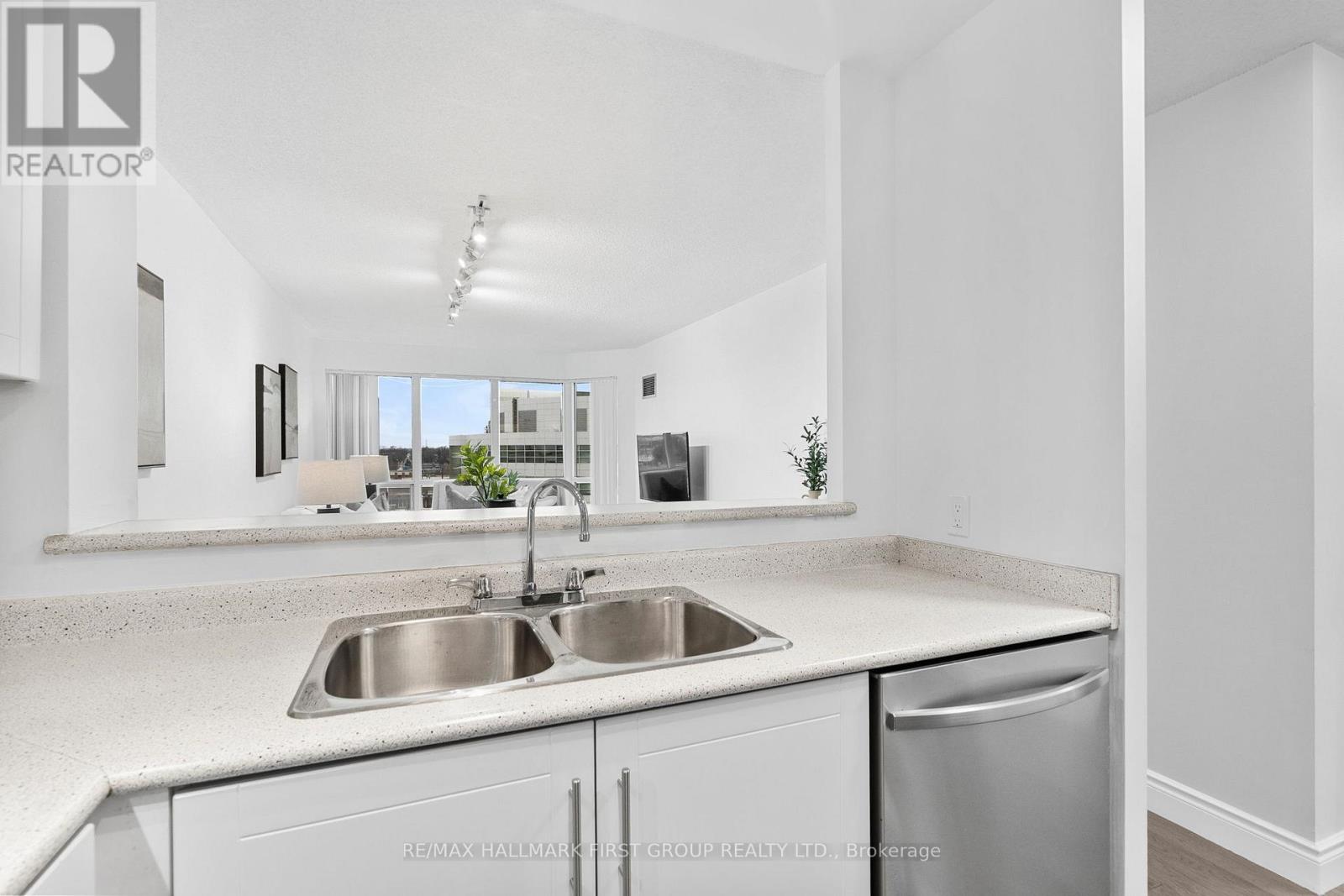 712 - 11 Lee Centre Drive, Toronto, Ontario  M1H 3J5 - Photo 4 - E12689792