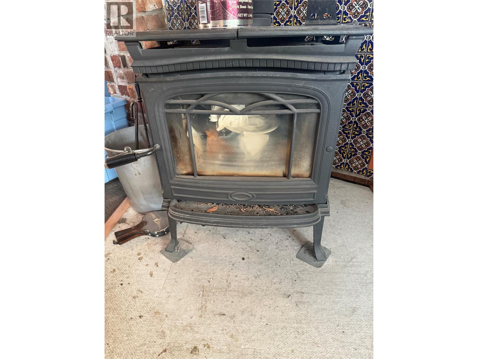 5861 33 Highway, Beaverdell, British Columbia  V0H 1A0 - Photo 9 - 10371100