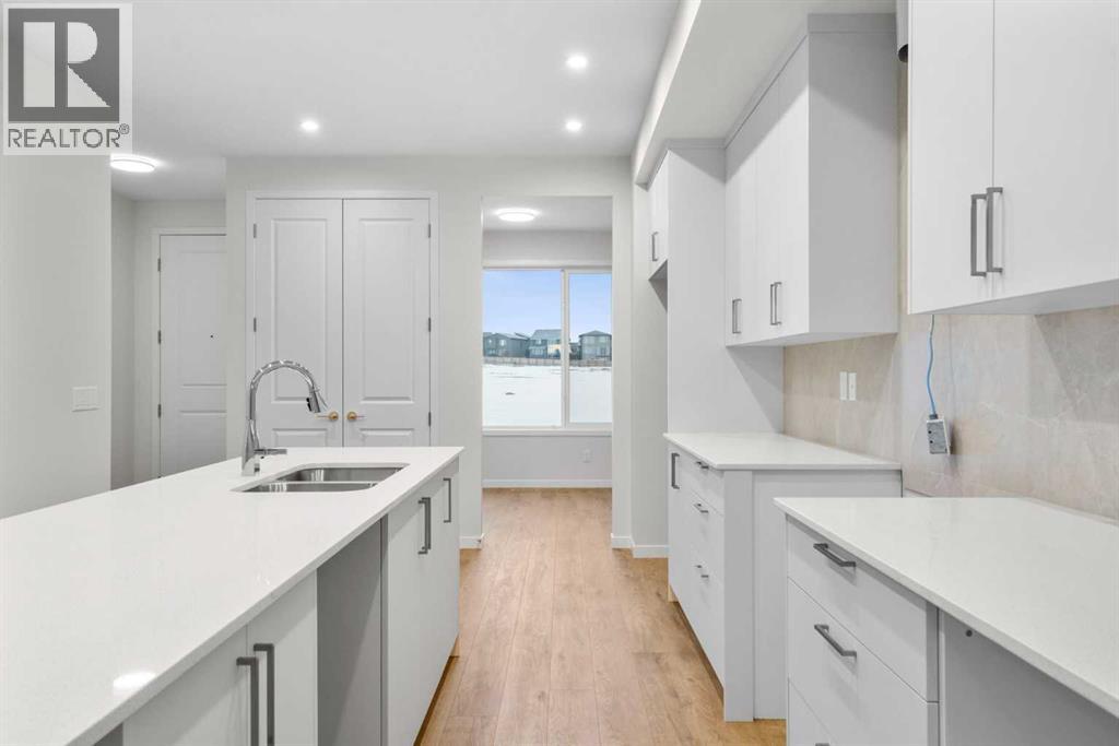 107 Royston Way Nw, Calgary, Alberta  T3L 0M4 - Photo 6 - A2277807