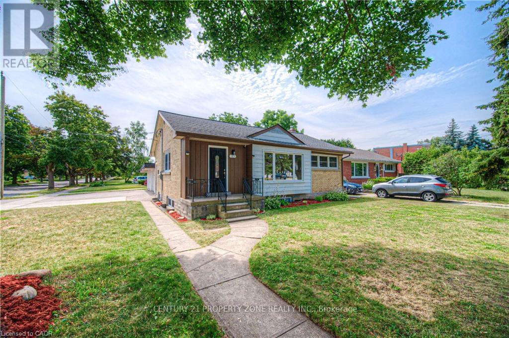 Upper - 169 Bruce Street, Kitchener, Ontario  N2B 1Z2 - Photo 2 - X12691298