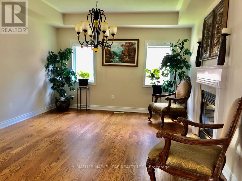 93 Latania Boulevard, Brampton, Ontario  L6P 1X5 - Photo 8 - W12697768