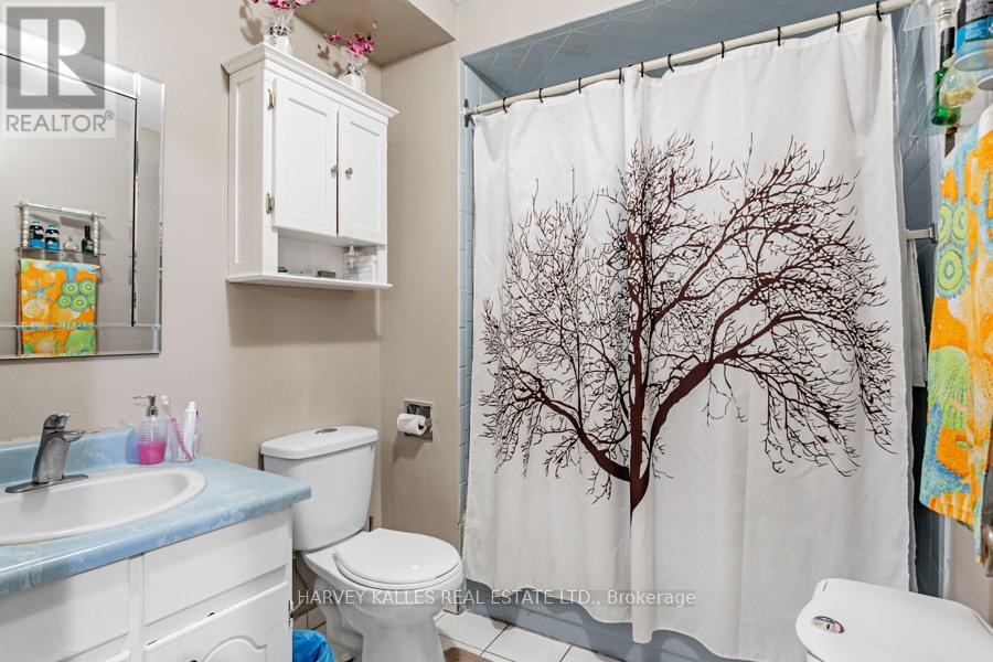 33 Tolton Drive S, Brampton, Ontario  L6V 2P9 - Photo 18 - W12697772