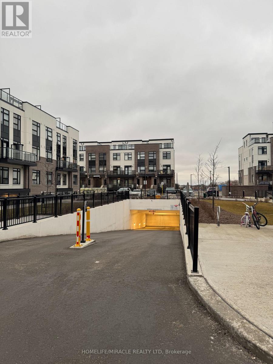 101 - 1577 Rose Way, Milton, Ontario  L9E 1N4 - Photo 18 - W12697780