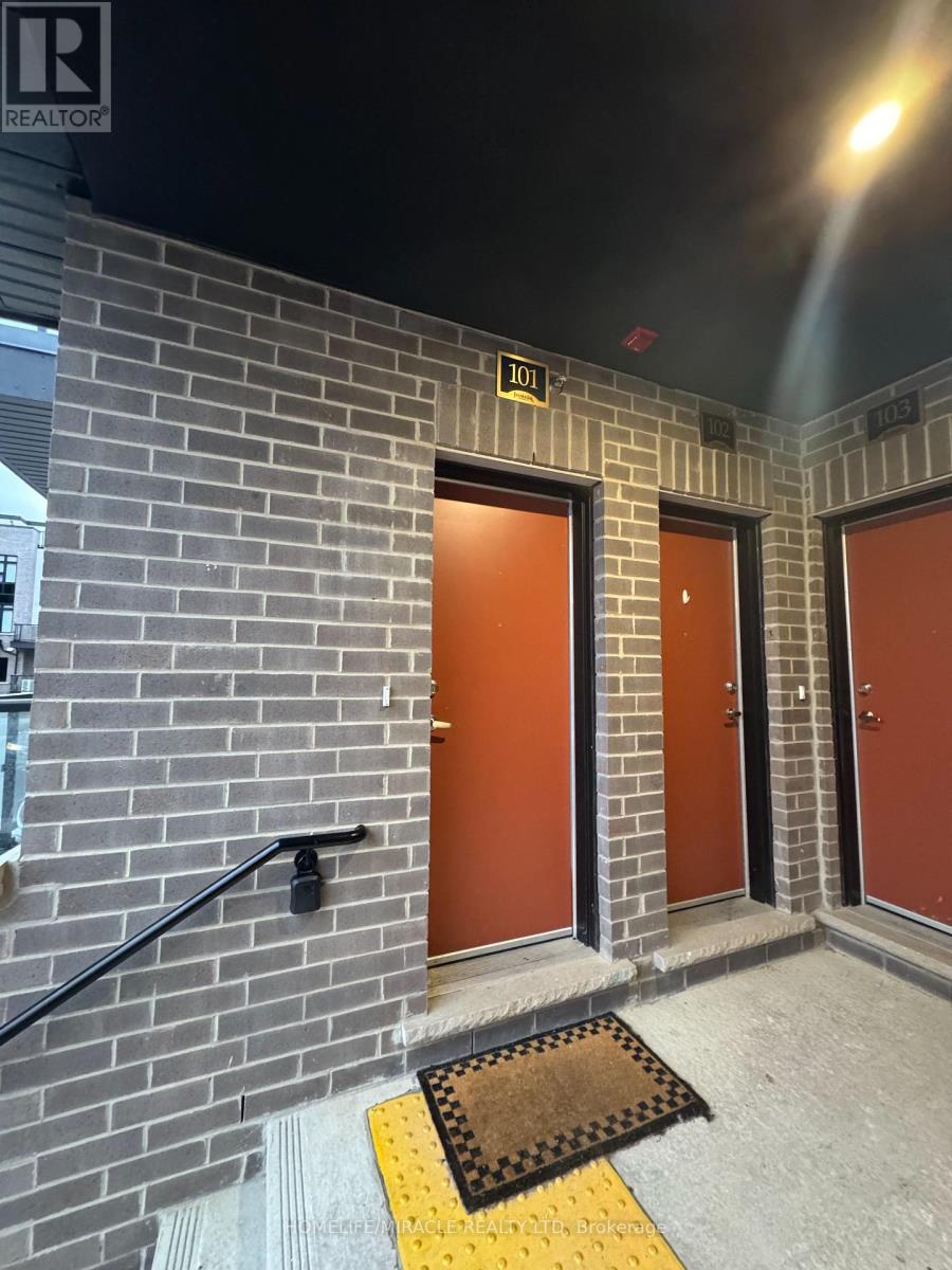 101 - 1577 Rose Way, Milton, Ontario  L9E 1N4 - Photo 3 - W12697780