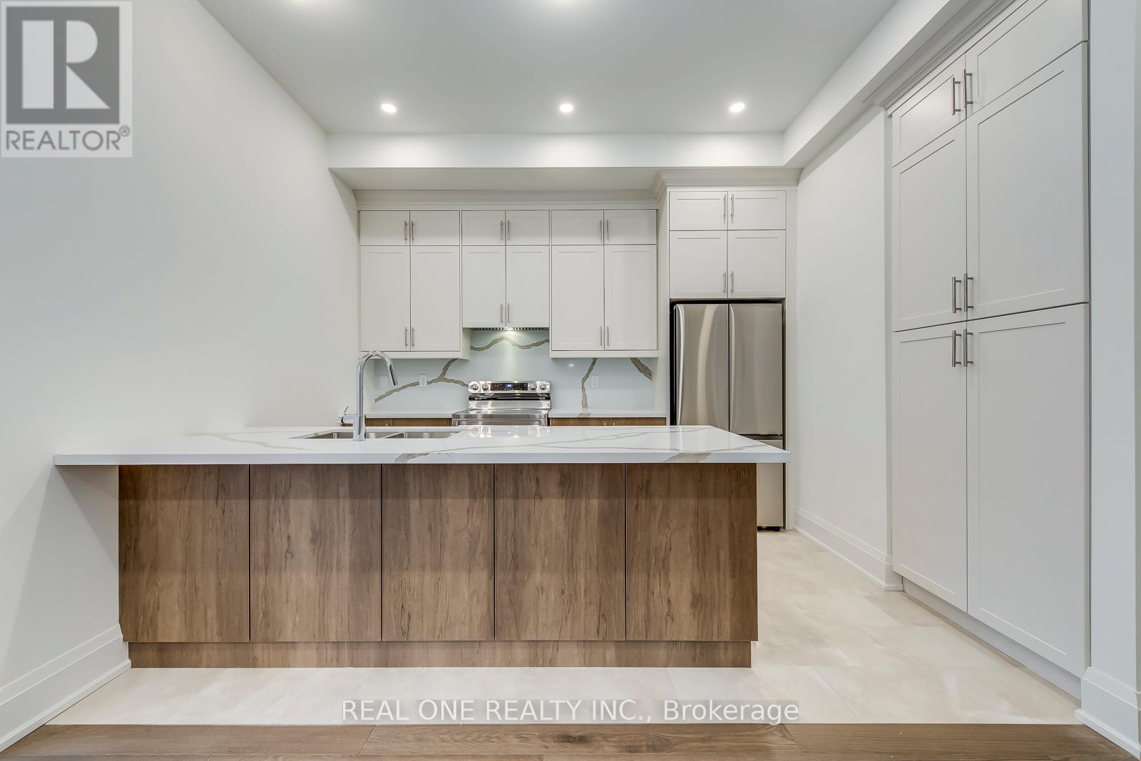 3296 Azam Way, Oakville, Ontario  L6M 5S2 - Photo 11 - W12697784