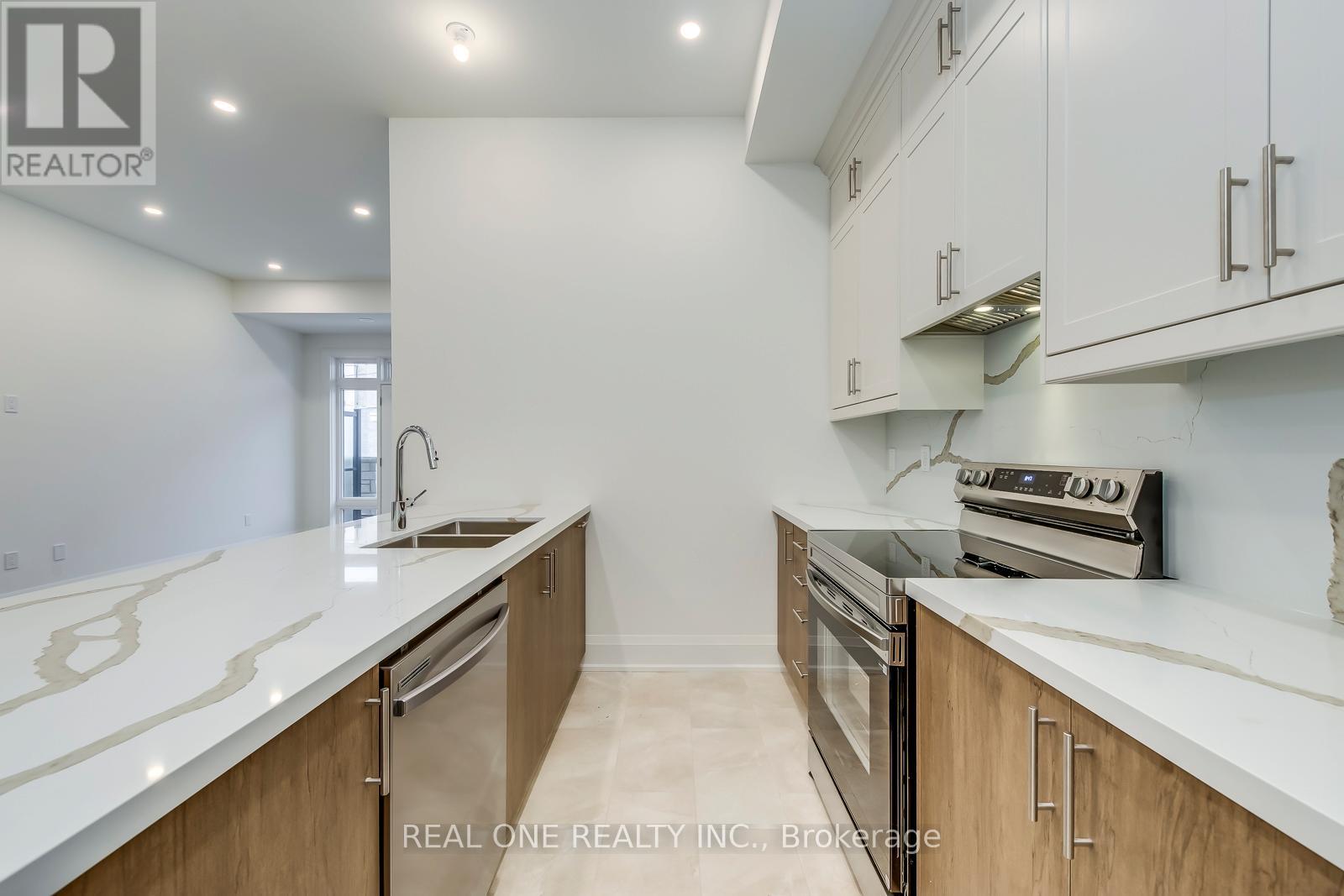 3296 Azam Way, Oakville, Ontario  L6M 5S2 - Photo 15 - W12697784