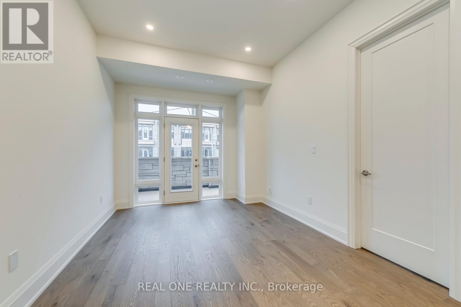 3296 Azam Way, Oakville, Ontario  L6M 5S2 - Photo 17 - W12697784