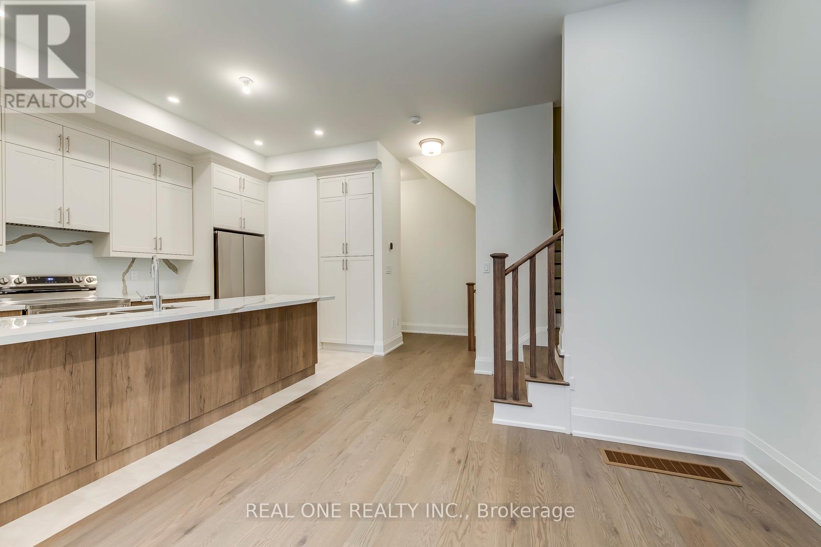 3296 Azam Way, Oakville, Ontario  L6M 5S2 - Photo 23 - W12697784