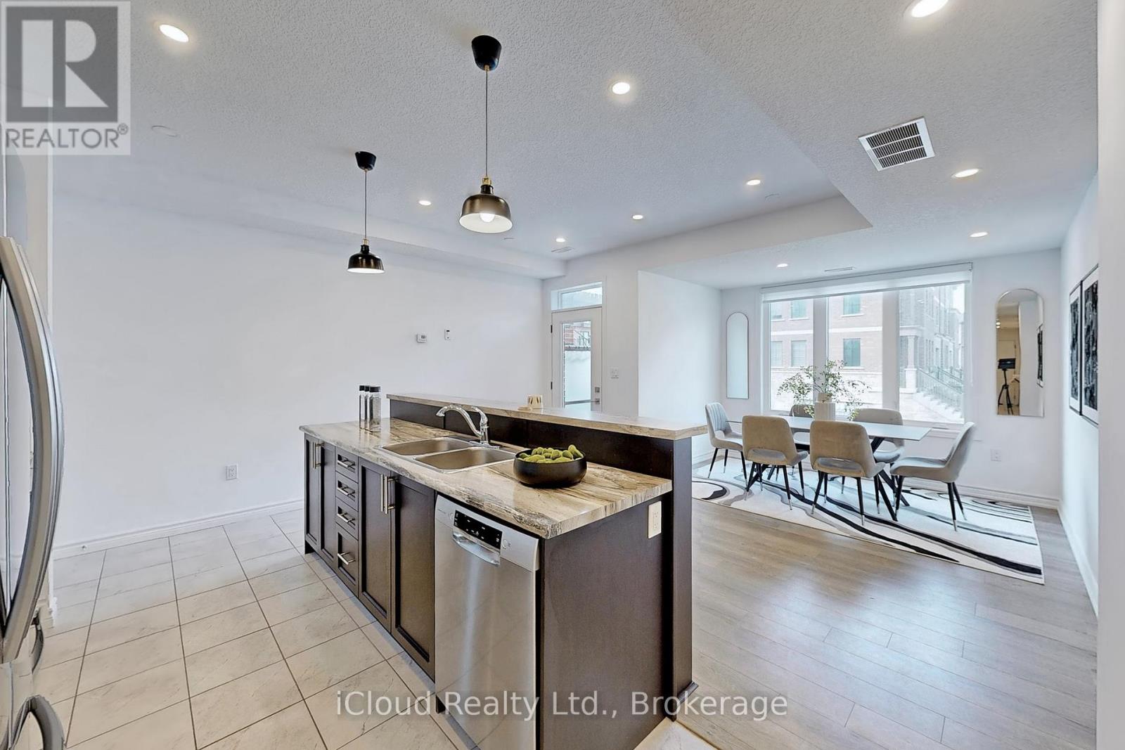 Unknown Address, ,     - Photo 9 - W12697786