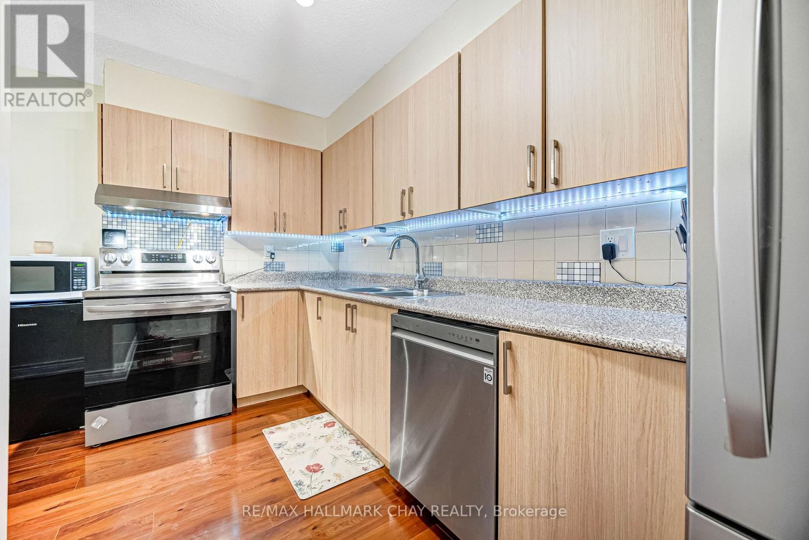 409 - 75 Emmett Avenue, Toronto, Ontario  M6M 5A7 - Photo 20 - W12697794