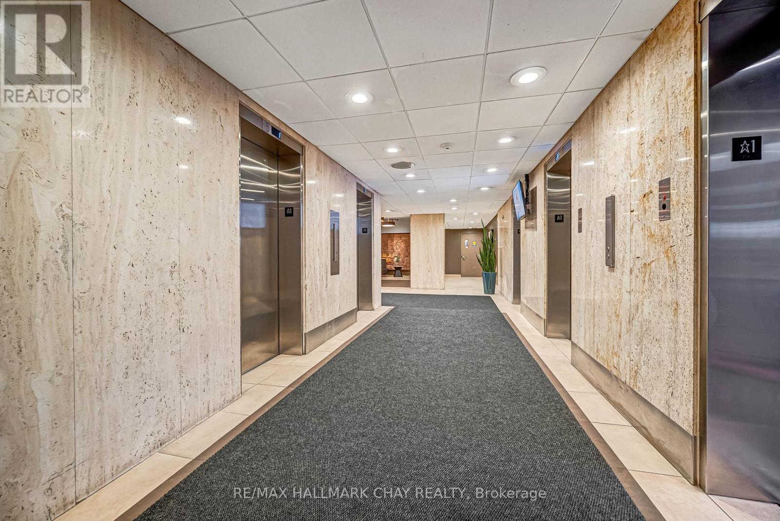 409 - 75 Emmett Avenue, Toronto, Ontario  M6M 5A7 - Photo 5 - W12697794