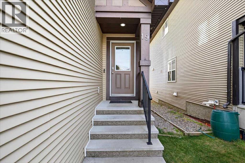 19 Sage Valley Close Nw, Calgary, Alberta  T3R 0E1 - Photo 2 - A2263281