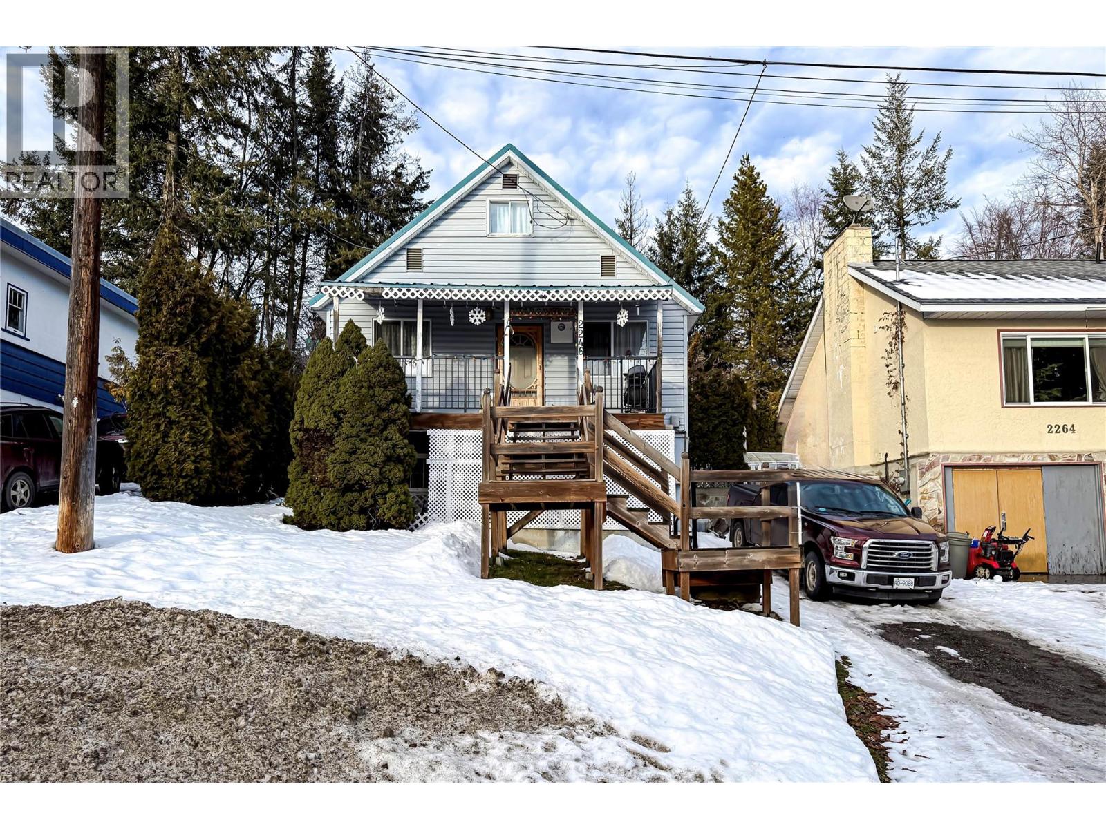 2246 Kootenay Avenue, rossland, British Columbia